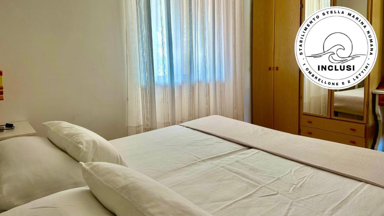 Viva3 - Numana, Ampio Trilocale In Villa Con Piscina Eksteriør billede